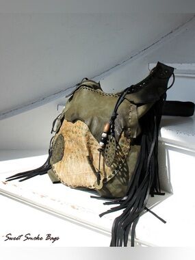 Sweet Smoke Lizard Embossed Leather Fringe Hobo Bag Yellow Green EUC‎